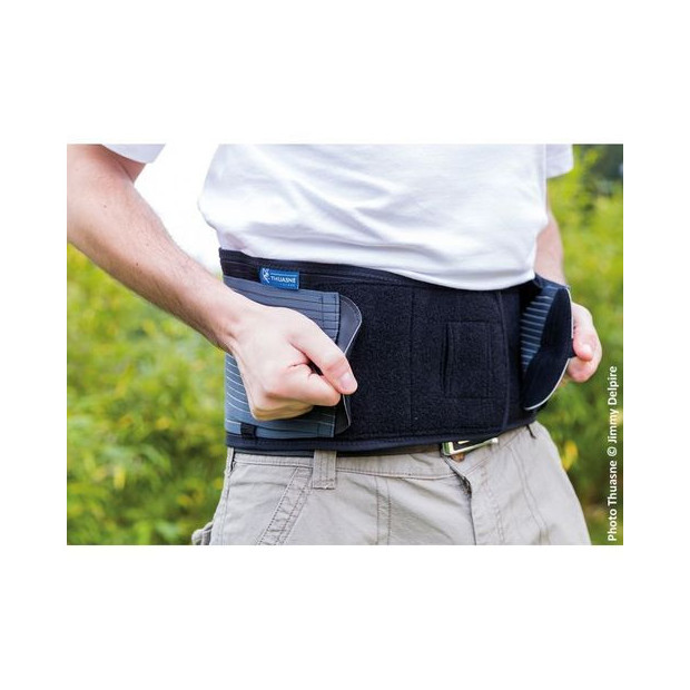 Passe main pour faciliter la mise en place de la ceinture Lombacross Activity noire