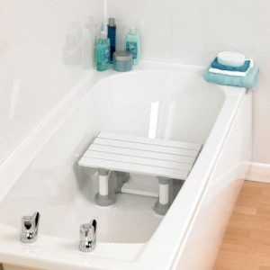 Tabouret de bain Savanah se fixe au fond de la baignoire