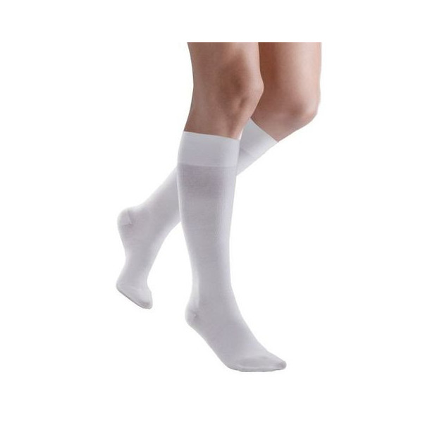 Chaussettes fines de compression