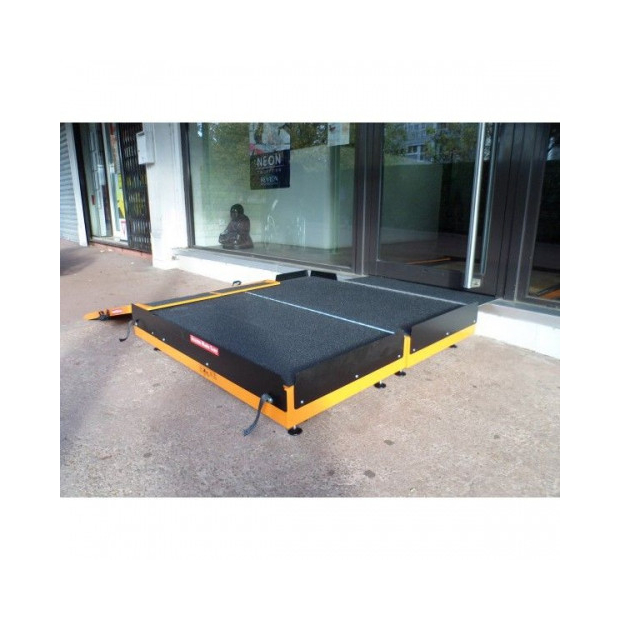 Plateforme d'accès Shop ramp avec rampe d'accès