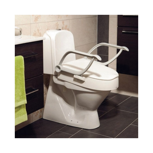 Rehausse de toilettes CLOO peut être réglé avec une légère inclinaison