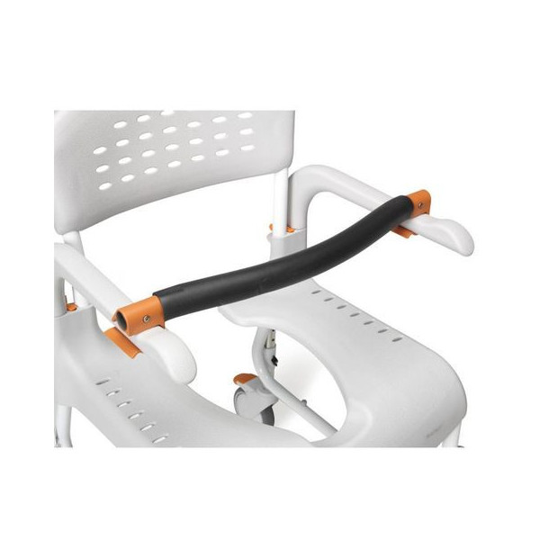 Barre de maintien pour chaise de douche Etac Clean noir et orange clipsé sur les accoudoirs
