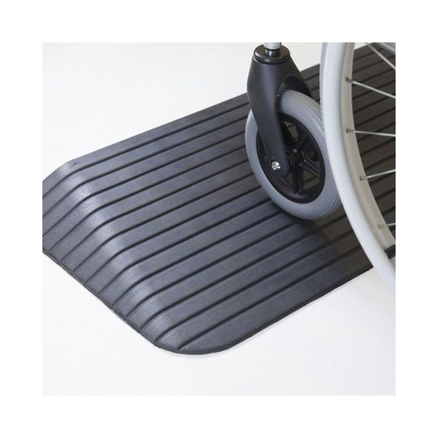 Rampe de seuil Elargie en caoutchouc passage d'un fauteuil roulant ou déambulateur