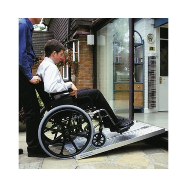 Rampe valise pliable pour la passage de scooter électrique ou fauteuil roulant