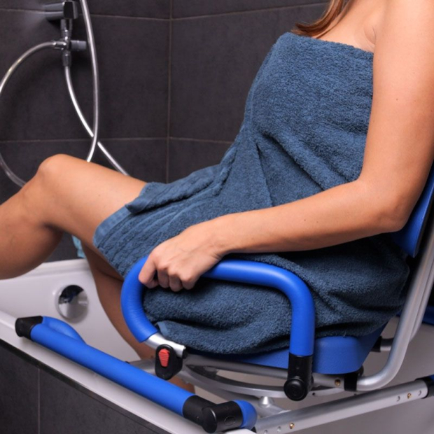 Siège de bain pivotant et ajustable Easy Swing
