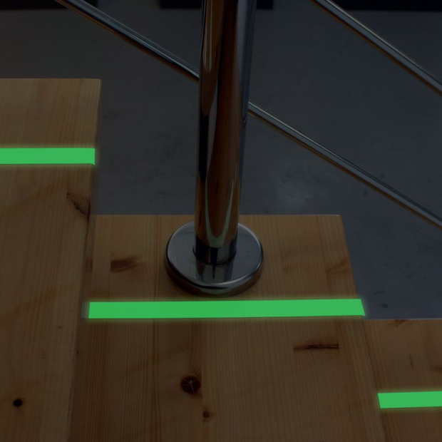 Rouleau adhésif luminescent
