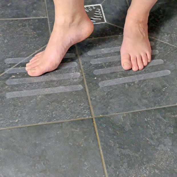 Bandelettes antidérapantes transparente tout type de surface douche et baignoire carrelage
