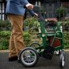 marcher avec le déambulateur Glide 2 en 1 uplivin