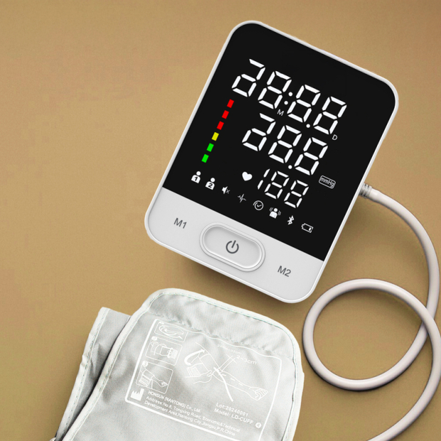 Tensiomètre parlant avec brassard