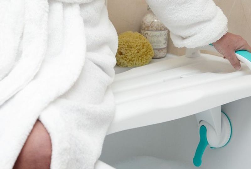 Planche De Bain Pliable Rectangulaire – Couverture Baignoire Anti-Poussière – En PVC – Vis Inox – Max 5 Kg – 170x75 Cm